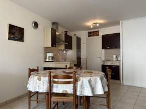 652 - Appartement avec terrasse à Erquy Centre, dans une résidence récente à 100m de la plage